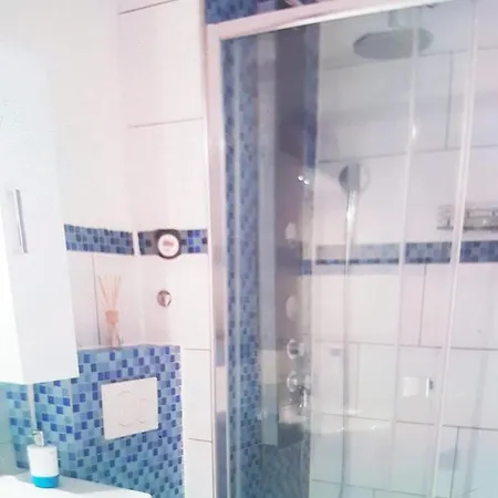 Szafranzimmervermmitung 빈넨